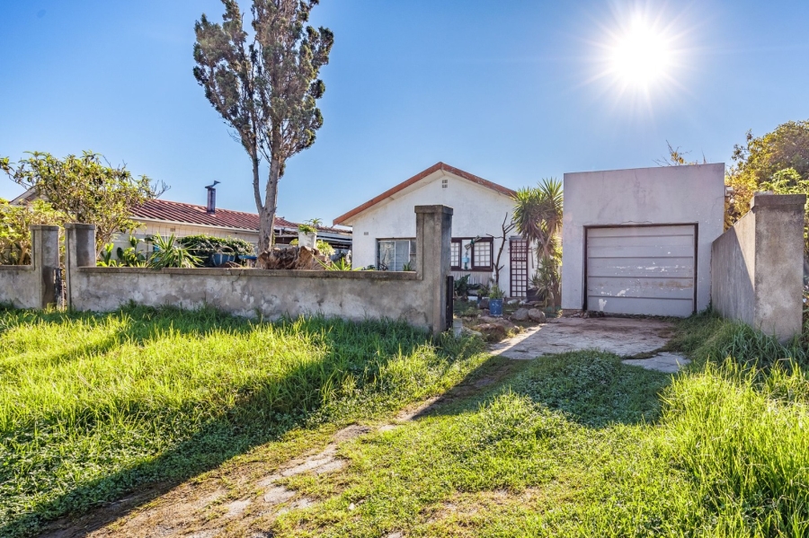 2 Bedroom Property for Sale in Austinville Western Cape